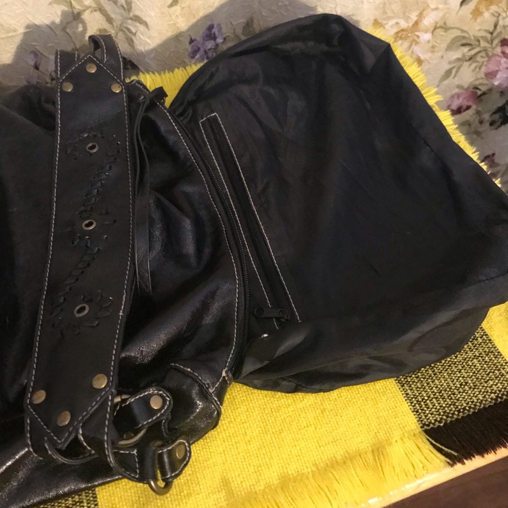 💛2/12.00-Black soft faux leather hand bag - Picture 5 of 5